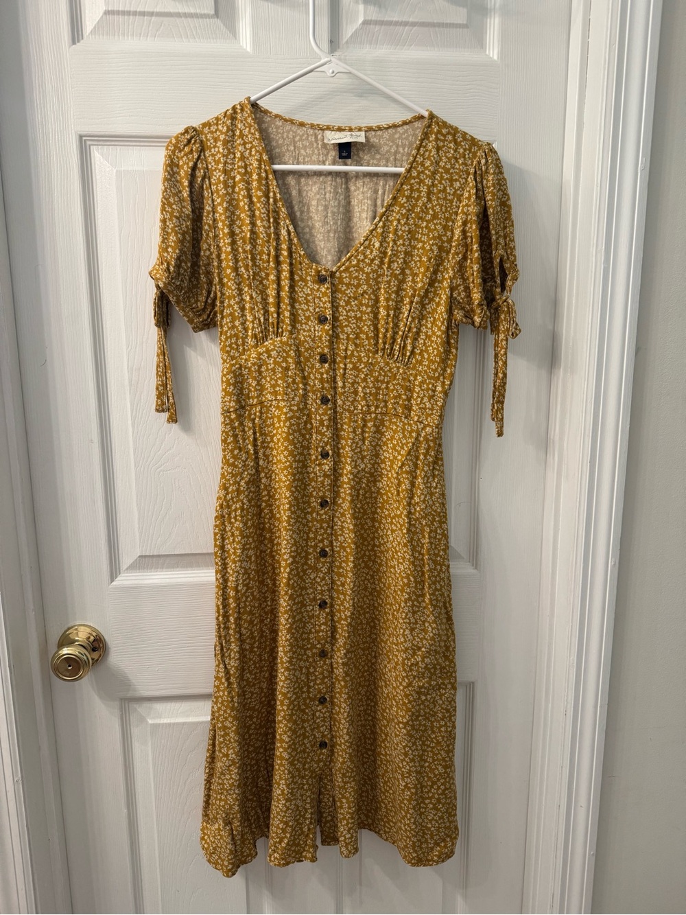 Universal Thread Yellow Floral Button-Front Midi Dress - Picture 2 of 4